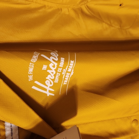 Herschel Voyage Coach Windbreaker Jacket Snap Button Closure Yellow Small - Picture 9 of 9